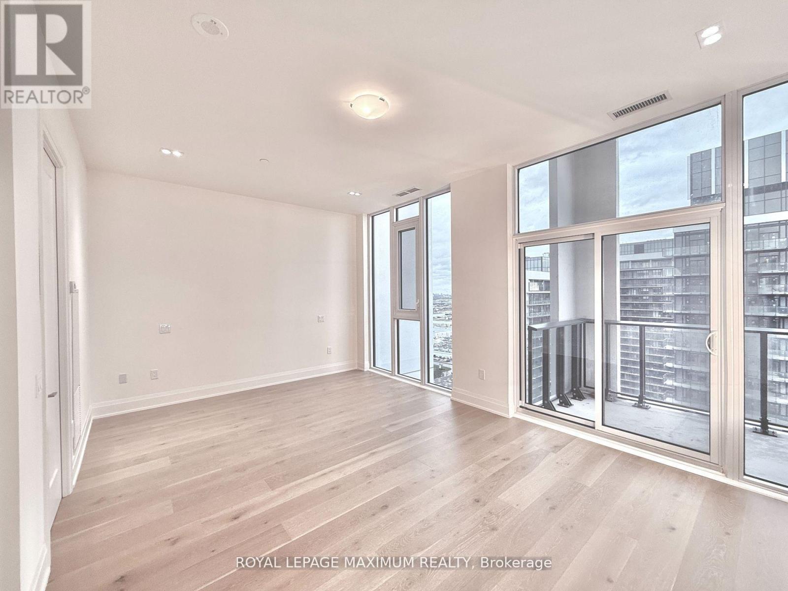 












PH 212 - 9000 JANE STREET

,
Vaughan,




Ontario
L4K2M9


