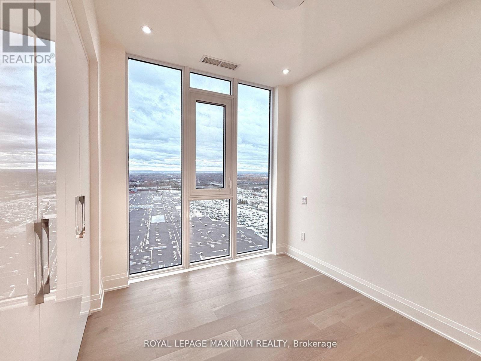 












PH 212 - 9000 JANE STREET

,
Vaughan,




Ontario
L4K2M9

