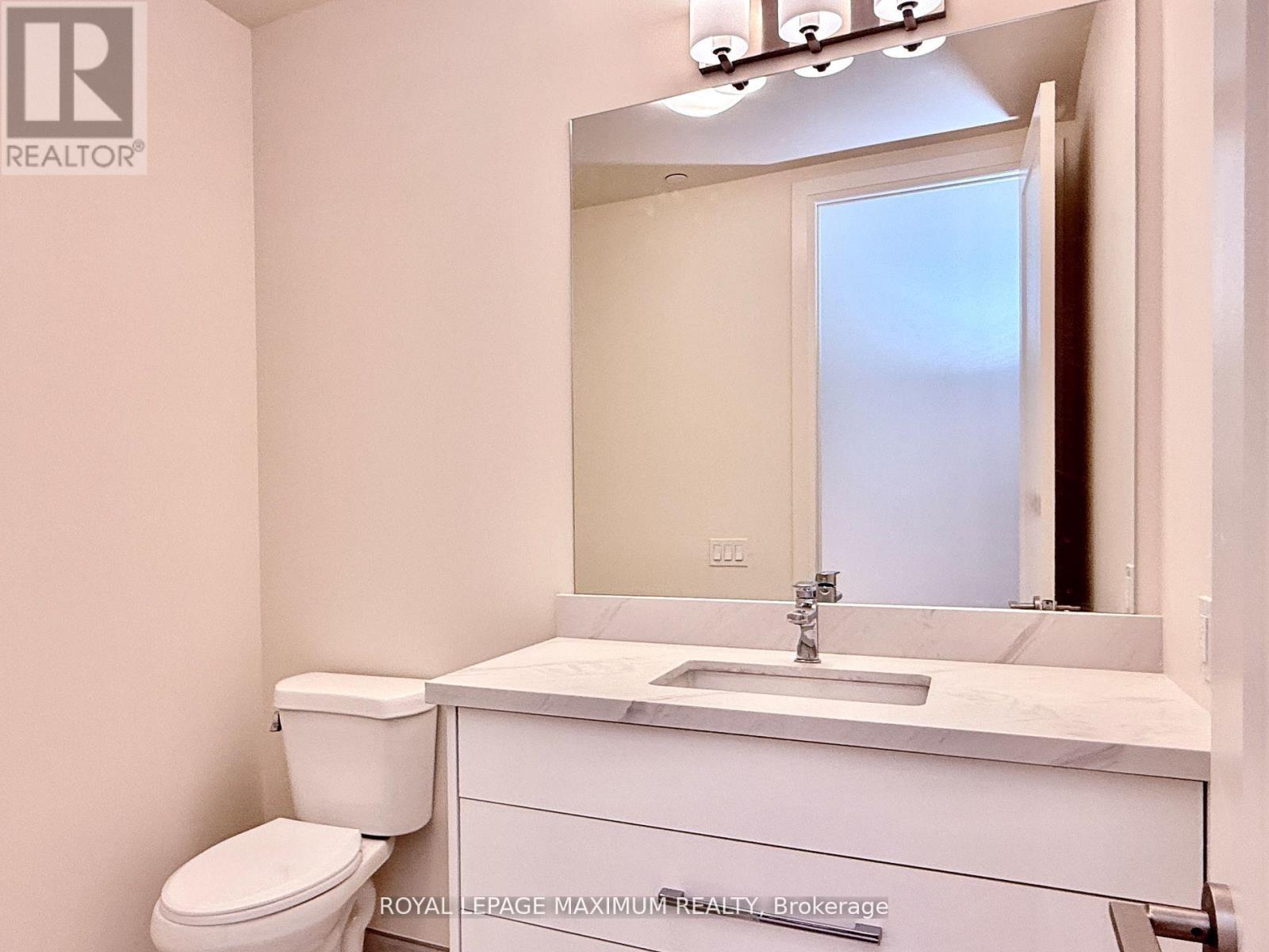 












PH 212 - 9000 JANE STREET

,
Vaughan,




Ontario
L4K2M9

