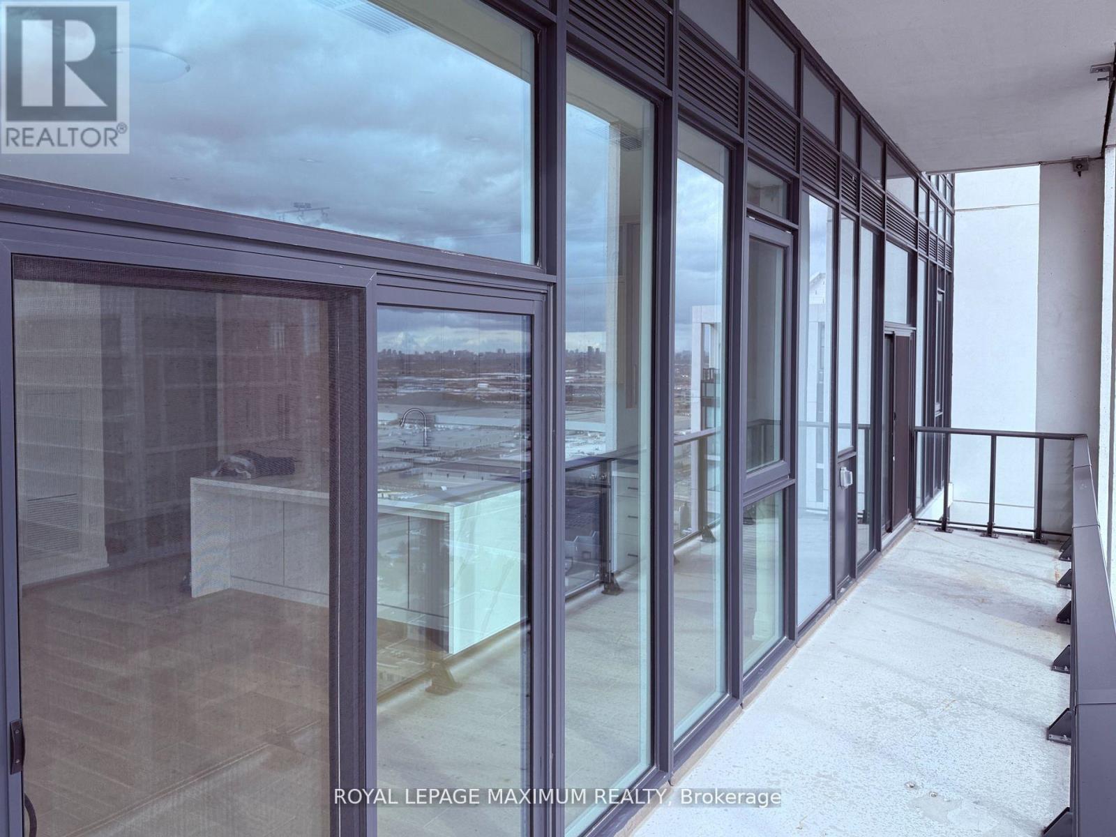 












PH 212 - 9000 JANE STREET

,
Vaughan,




Ontario
L4K2M9

