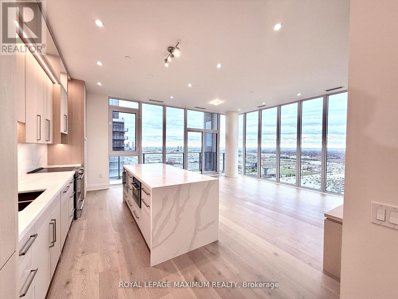 












PH 212 - 9000 JANE STREET

,
Vaughan,




Ontario
L4K2M9

