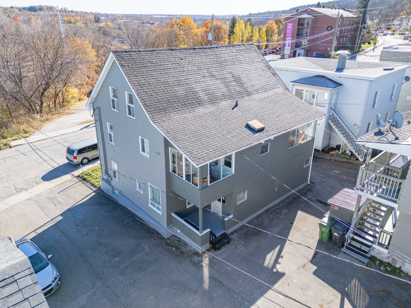 









913

 - 923


Rue du Fédéral

,
Sherbrooke (Les Nations),




QC
J1H5A6

