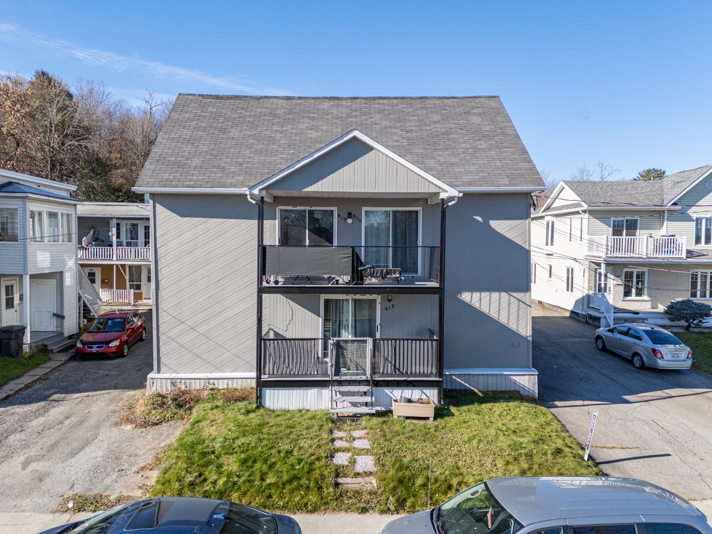 









913

 - 923


Rue du Fédéral

,
Sherbrooke (Les Nations),




QC
J1H5A6

