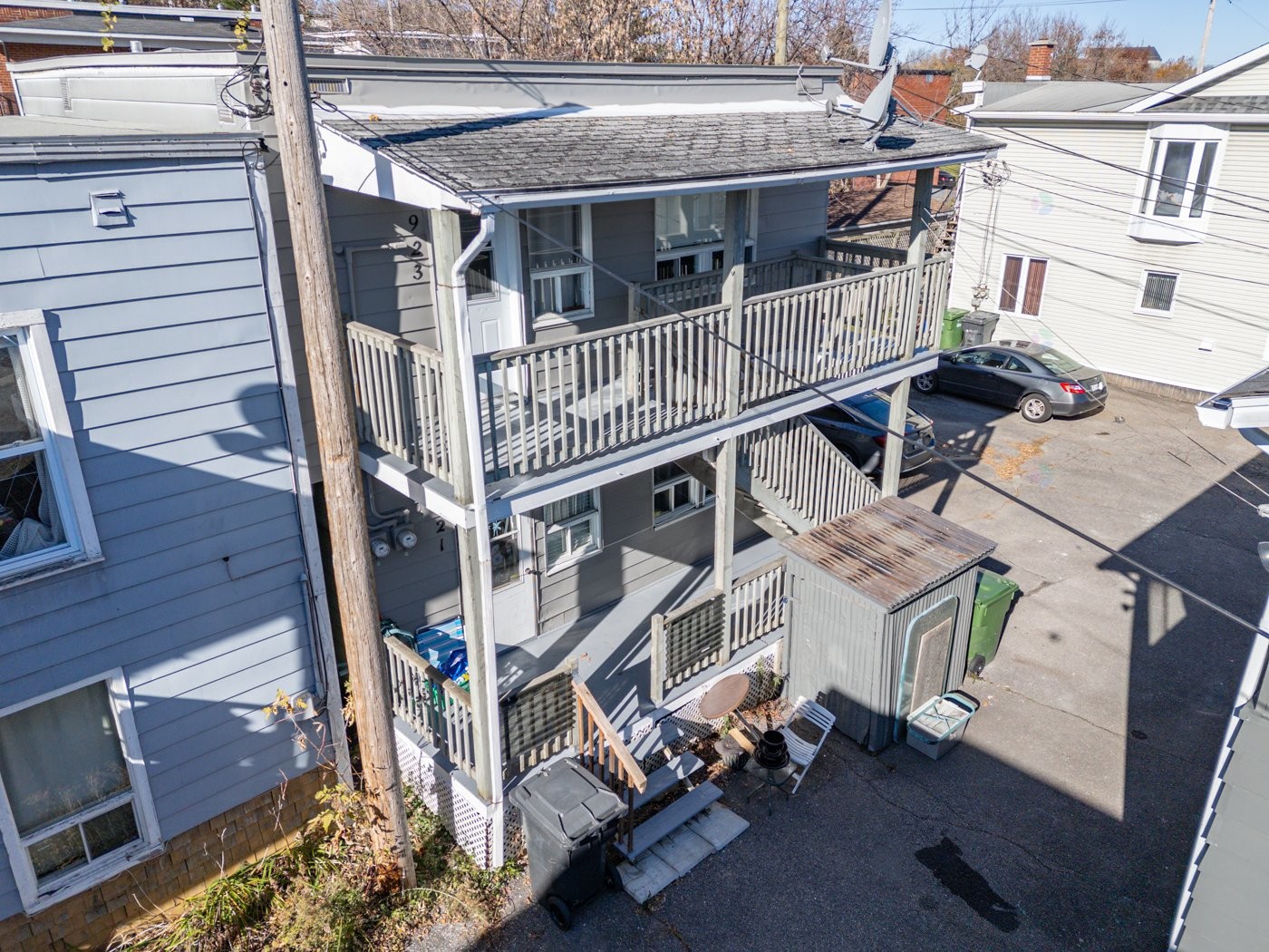 









913

 - 923


Rue du Fédéral

,
Sherbrooke (Les Nations),




QC
J1H5A6

