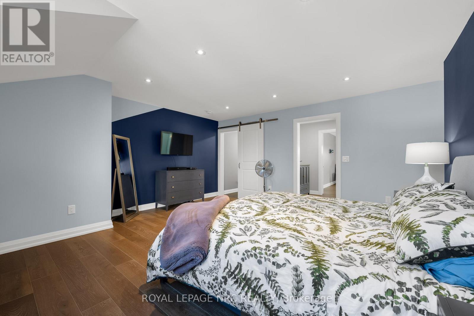 












8 HILDA STREET

,
Welland (N. Welland),




Ontario
L3C0H3

