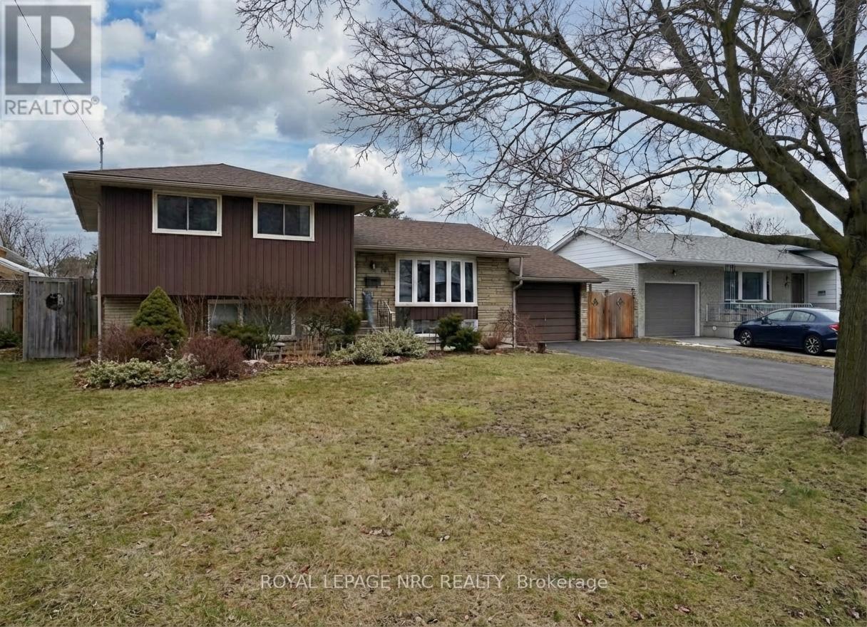 












61 PRINCE PHILIP DRIVE

,
St. Catharines (Vine/Linwell),




Ontario
L2N3H9


