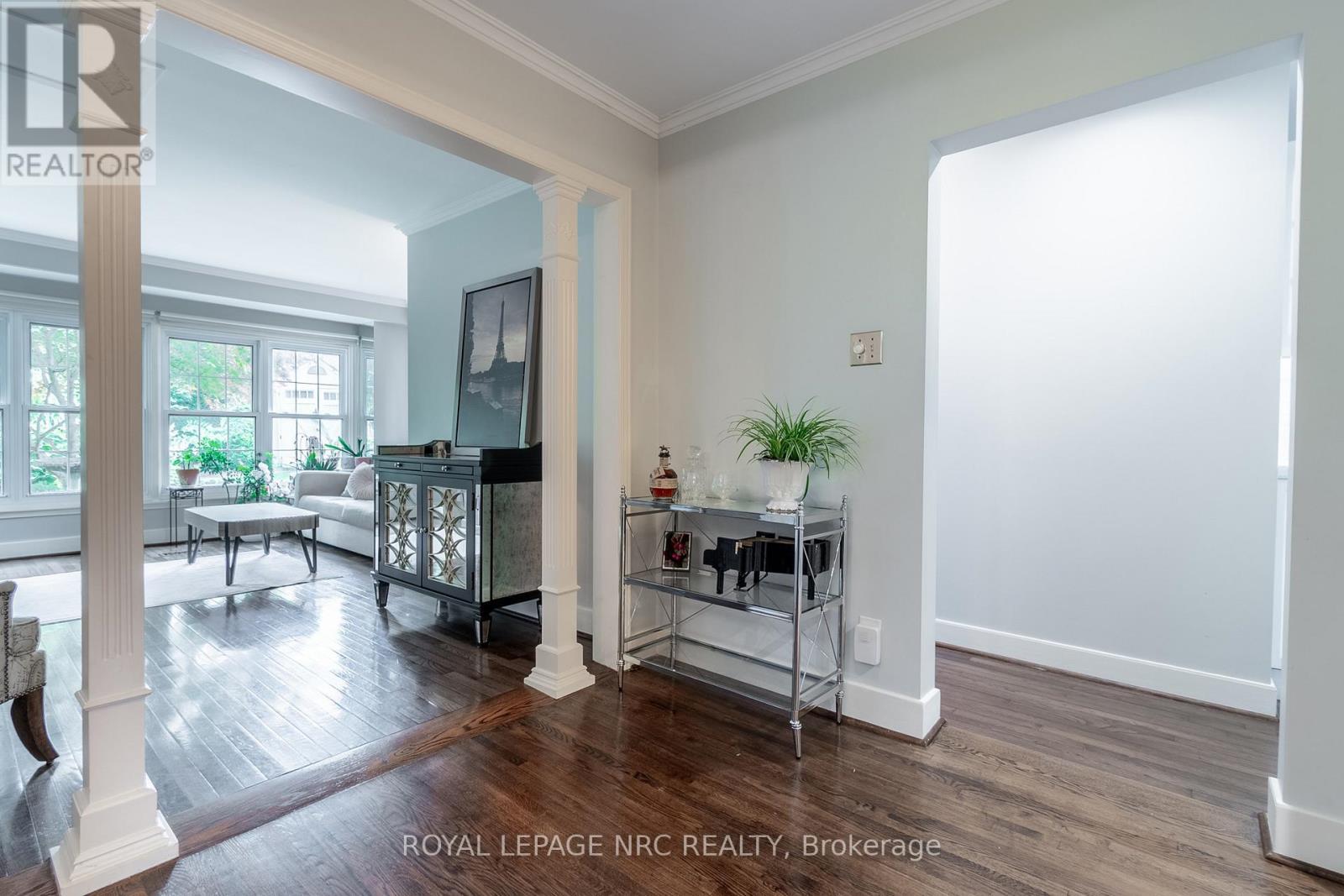 












67 HILLCREST AVENUE

,
St. Catharines (Old Glenridge),




Ontario
L2R4Y4

