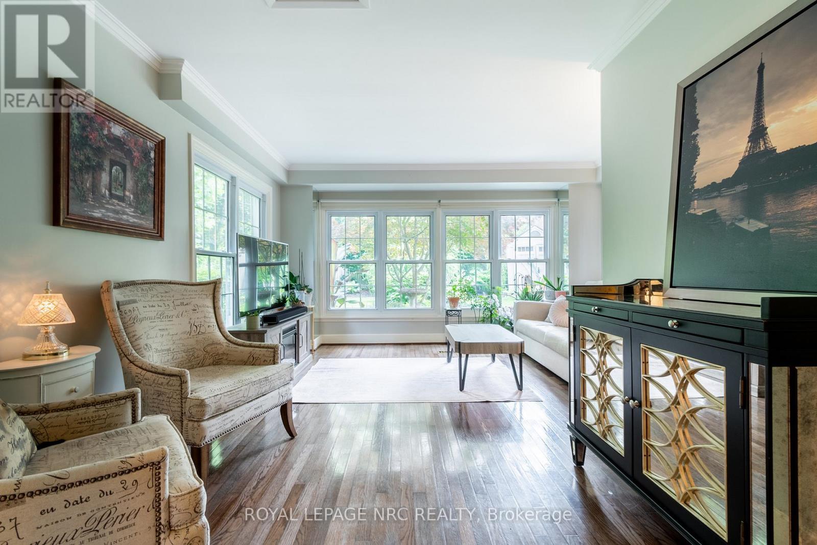 












67 HILLCREST AVENUE

,
St. Catharines (Old Glenridge),




Ontario
L2R4Y4

