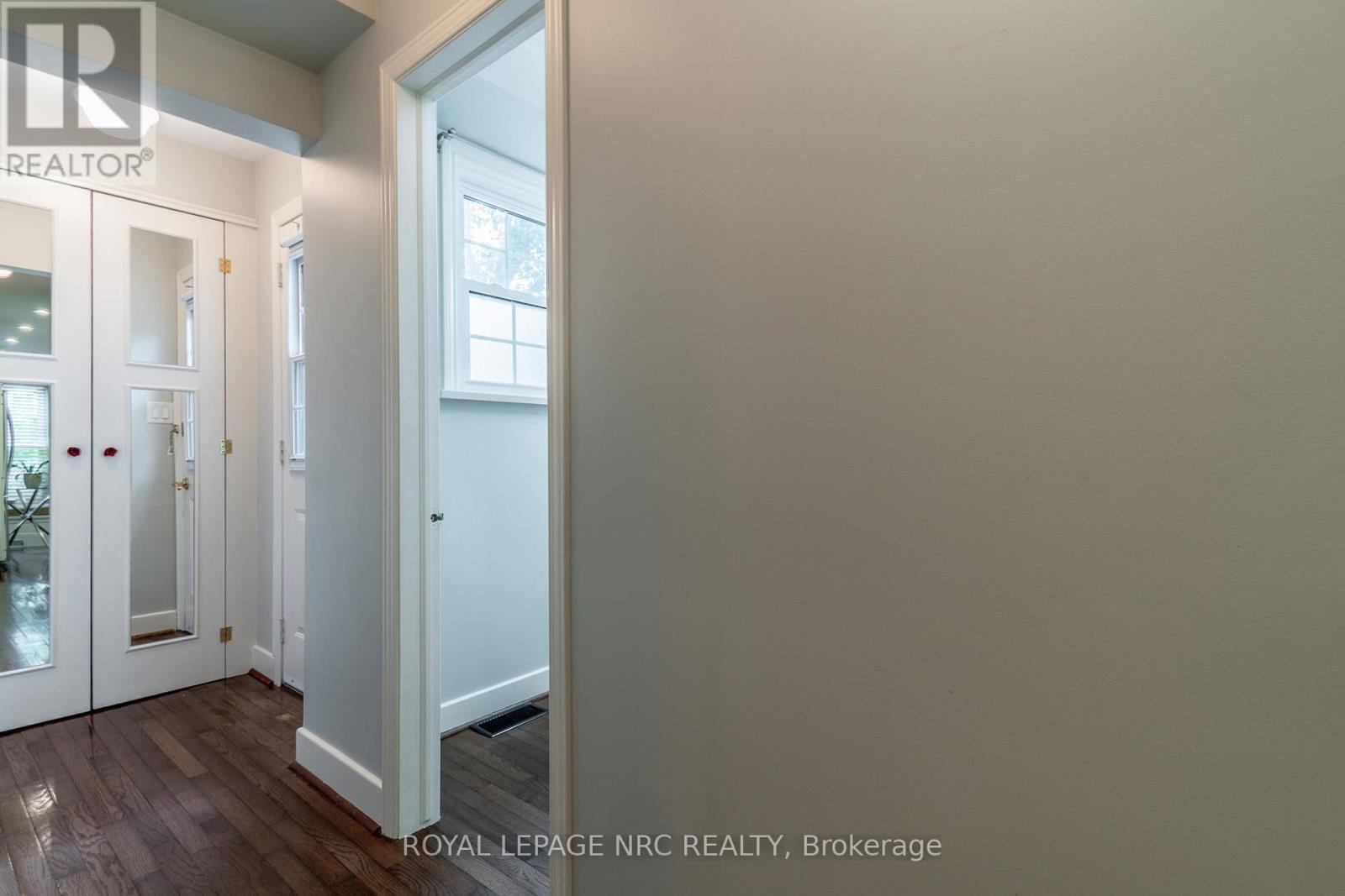 












67 HILLCREST AVENUE

,
St. Catharines (Old Glenridge),




Ontario
L2R4Y4

