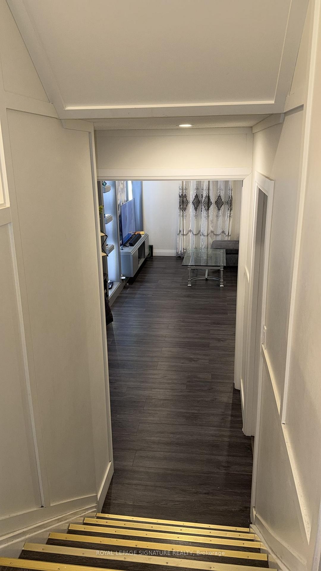 









44


Oren

Boulevard,
Barrie,




ON
L4N 4M1

