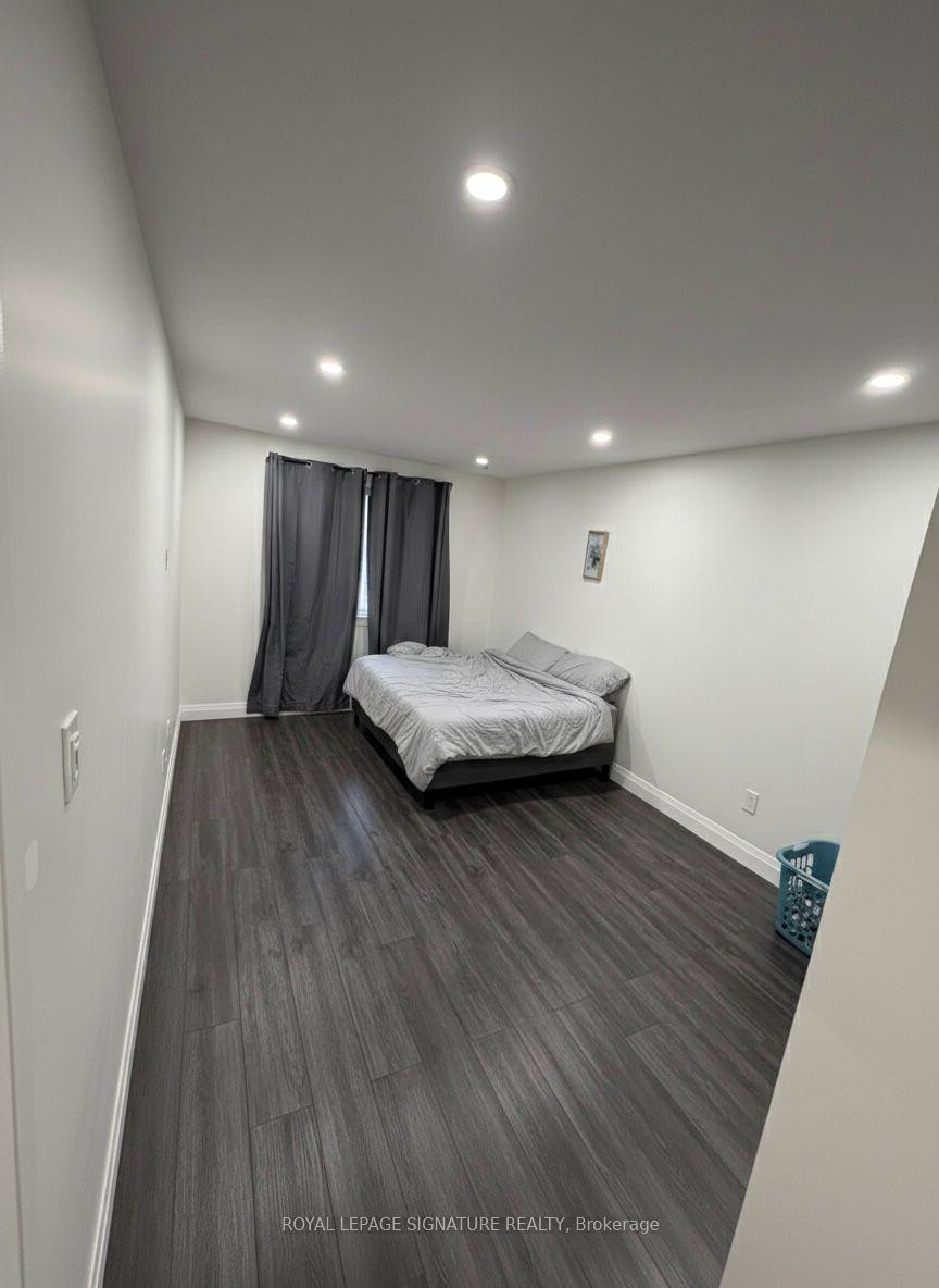 









44


Oren

Boulevard,
Barrie,




ON
L4N 4M1

