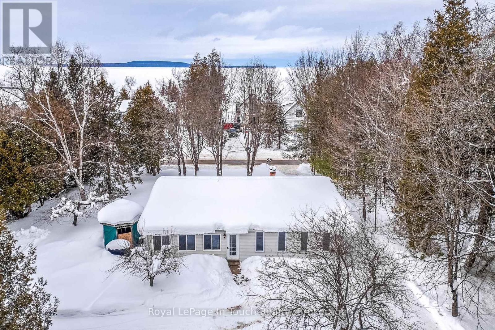 












2554 CHAMPLAIN ROAD

,
Tiny,




Ontario
L9M0C3

