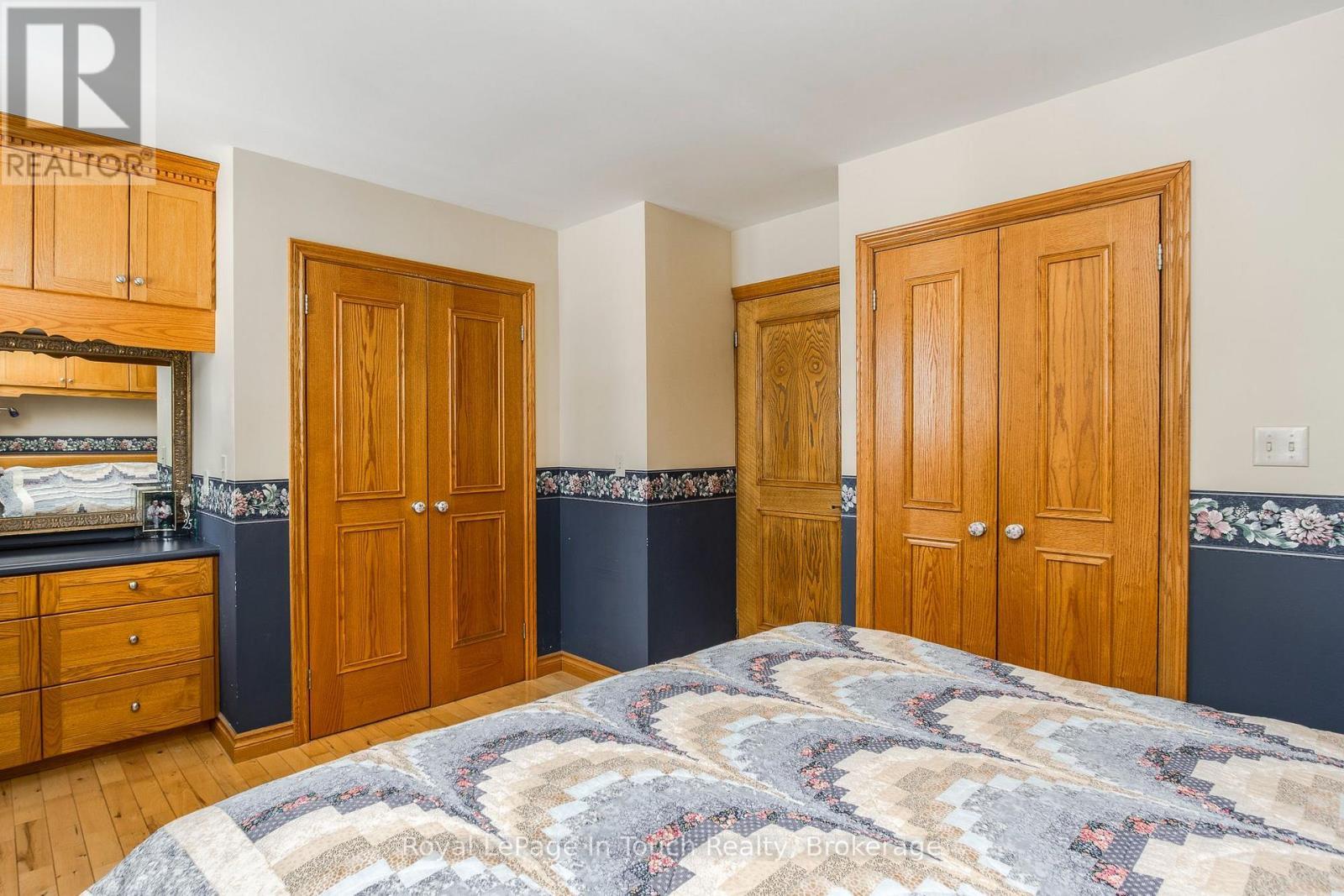












2554 CHAMPLAIN ROAD

,
Tiny,




Ontario
L9M0C3

