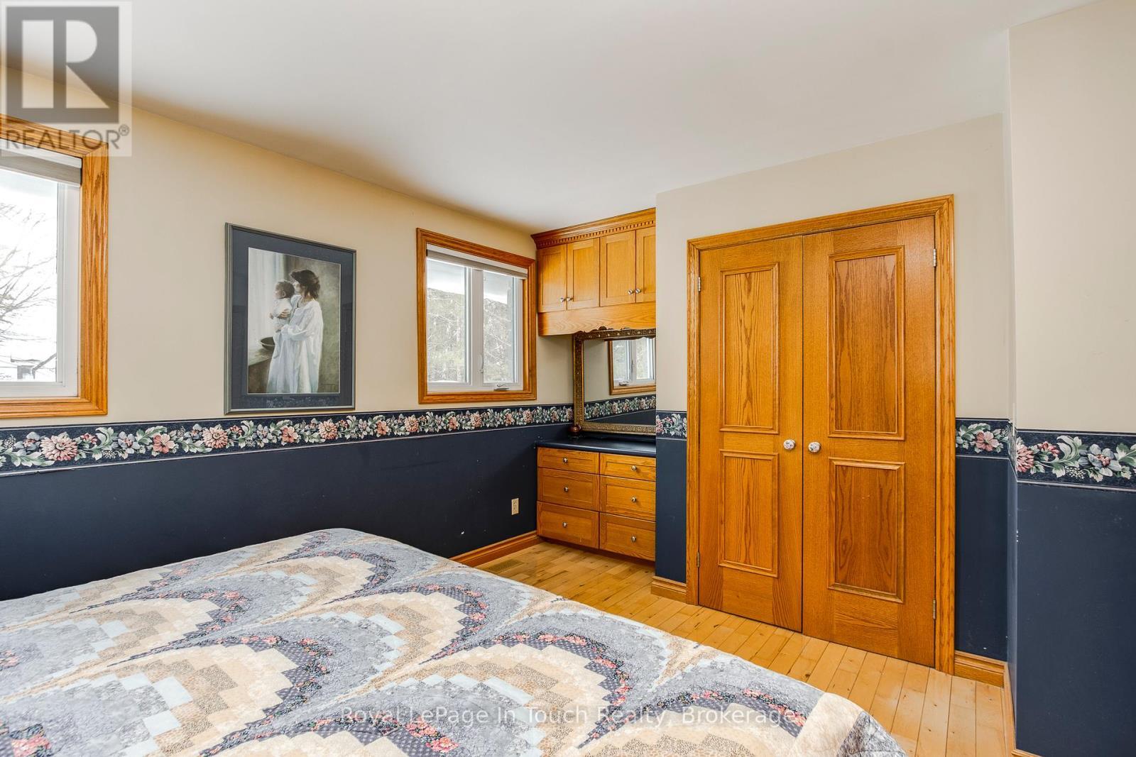 












2554 CHAMPLAIN ROAD

,
Tiny,




Ontario
L9M0C3


