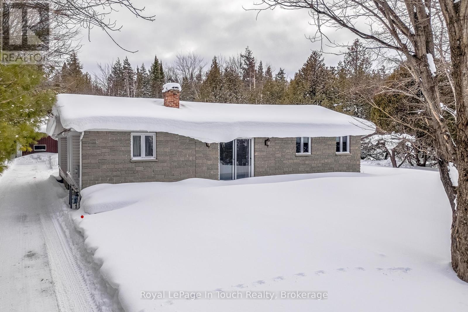 












2554 CHAMPLAIN ROAD

,
Tiny,




Ontario
L9M0C3

