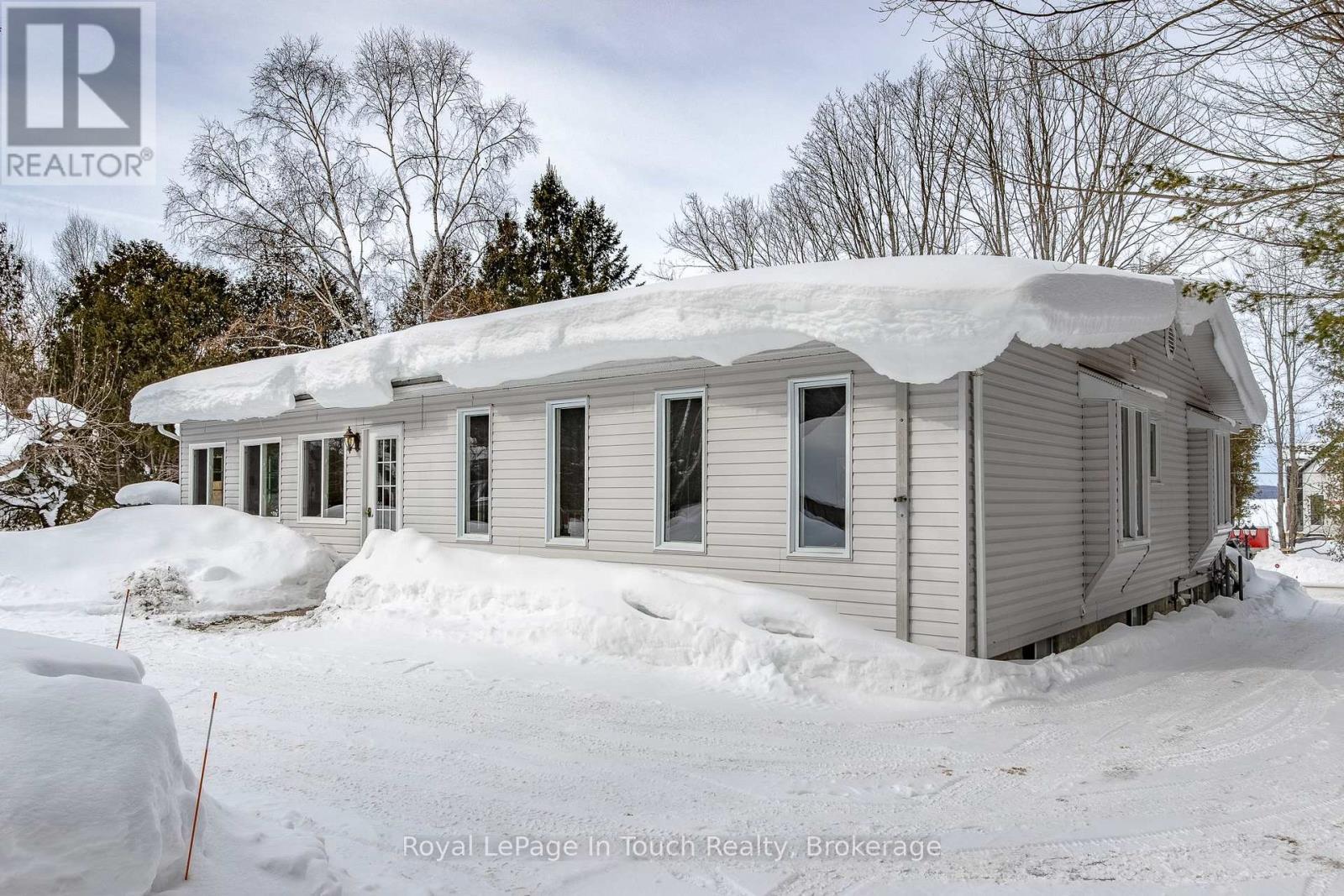 












2554 CHAMPLAIN ROAD

,
Tiny,




Ontario
L9M0C3

