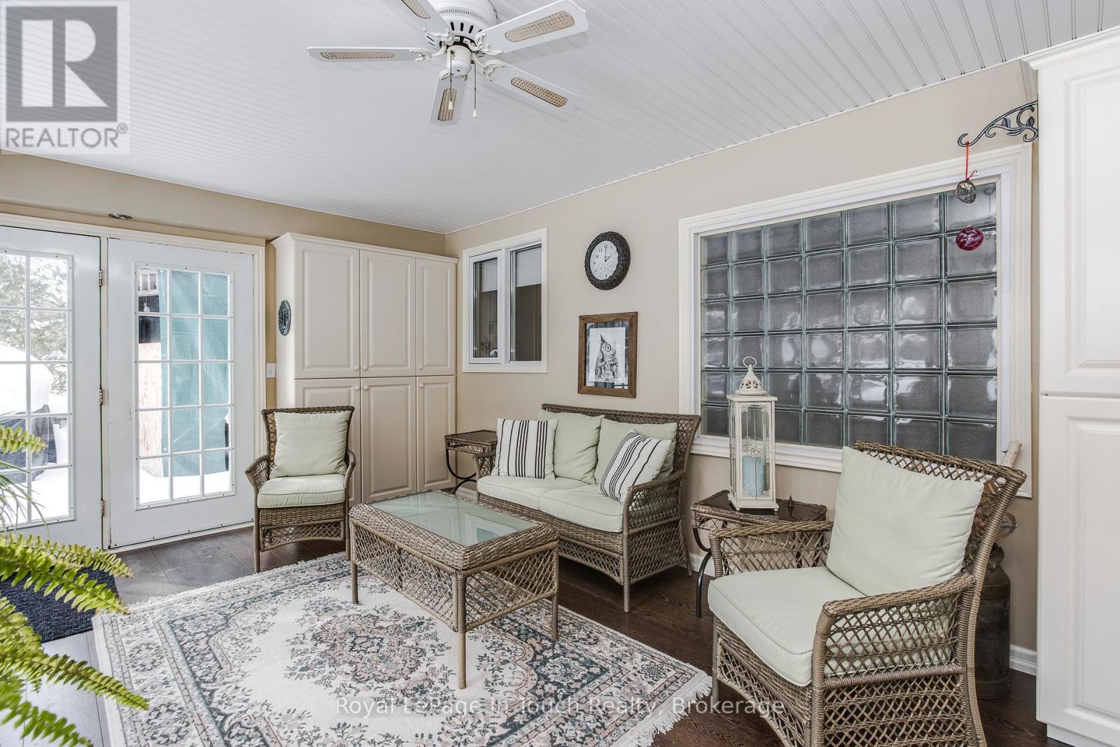 












2554 CHAMPLAIN ROAD

,
Tiny,




Ontario
L9M0C3

