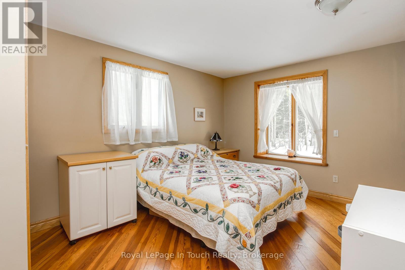 












2554 CHAMPLAIN ROAD

,
Tiny,




Ontario
L9M0C3

