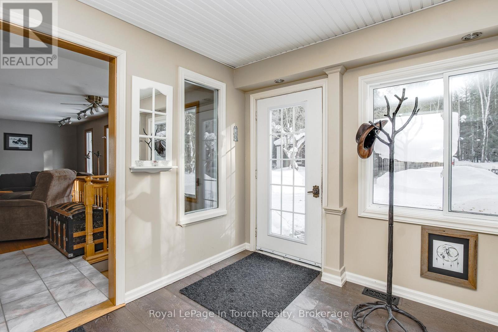 












2554 CHAMPLAIN ROAD

,
Tiny,




Ontario
L9M0C3

