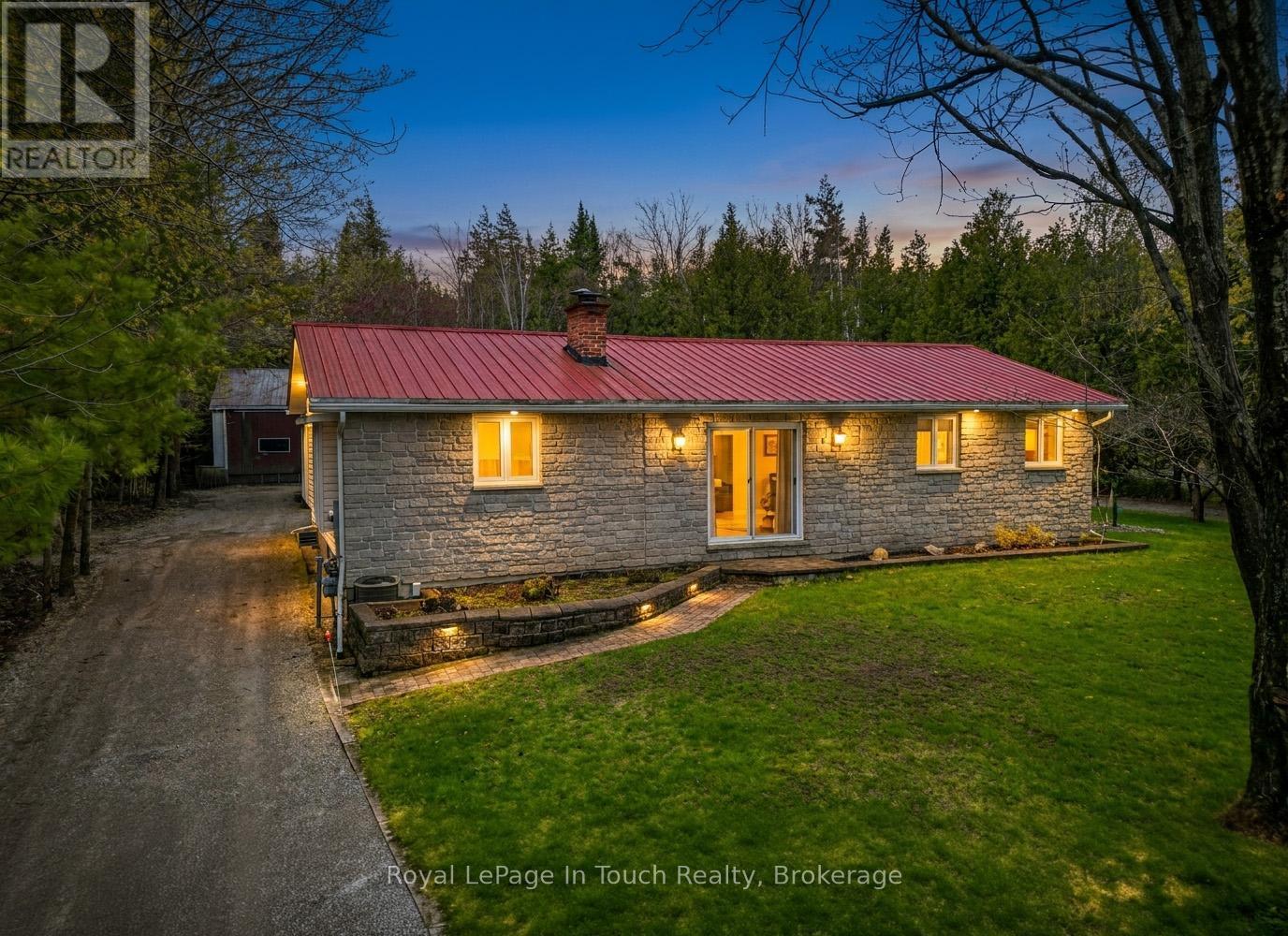 












2554 CHAMPLAIN ROAD

,
Tiny,




Ontario
L9M0C3

