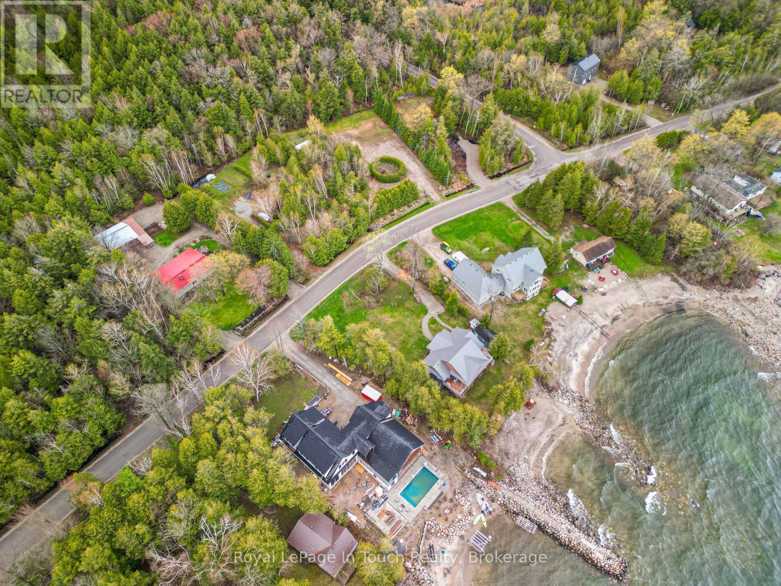 












2554 CHAMPLAIN ROAD

,
Tiny,




Ontario
L9M0C3

