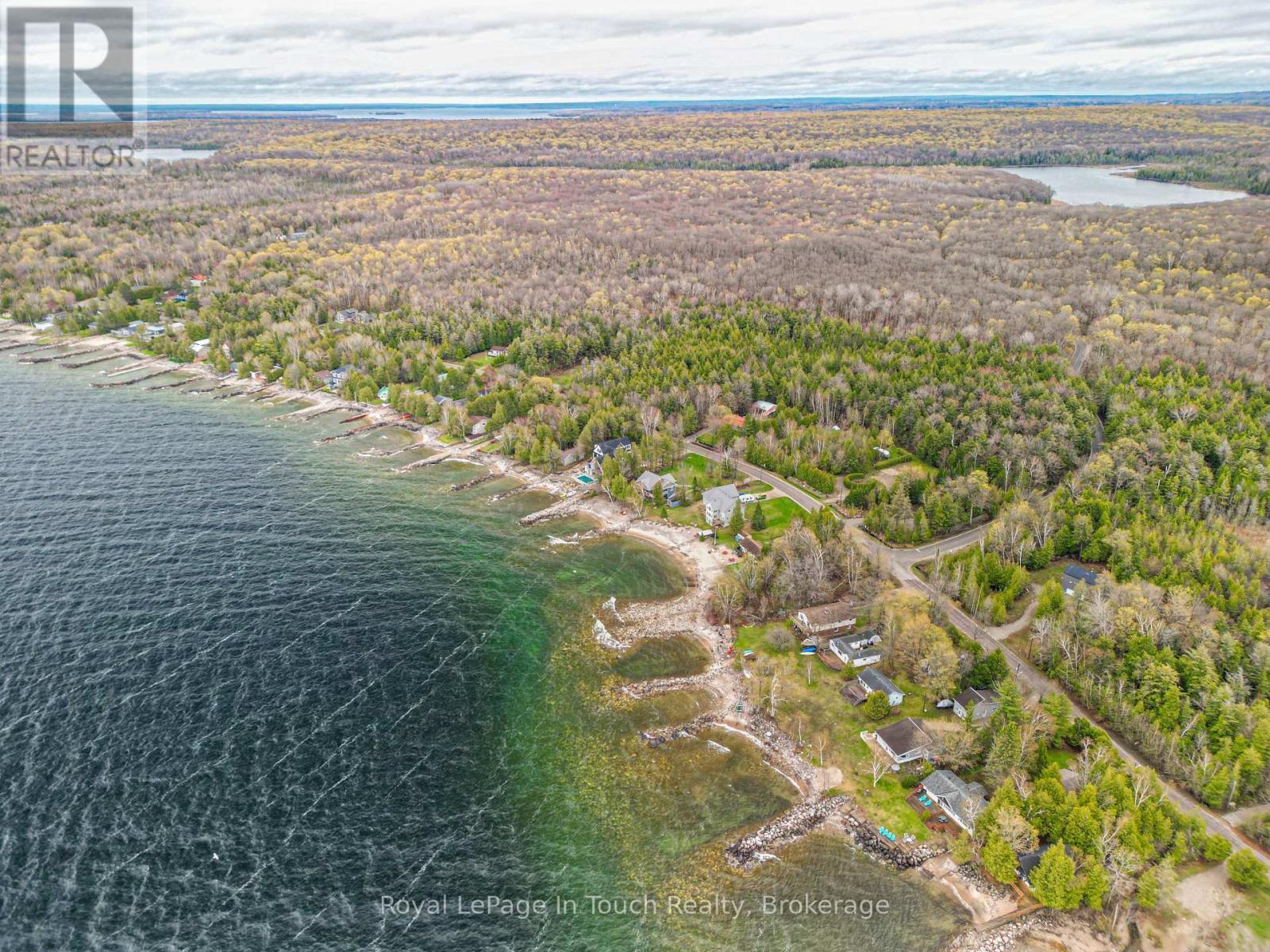 












2554 CHAMPLAIN ROAD

,
Tiny,




Ontario
L9M0C3

