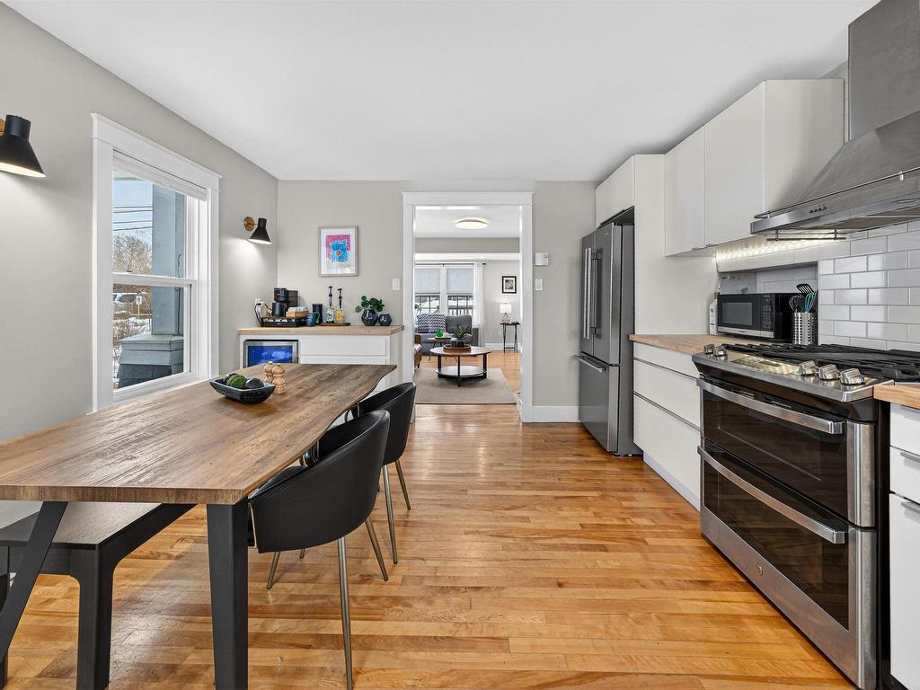 












15 Sussex Street

,
Spryfield,




NS
B3R 1N8

