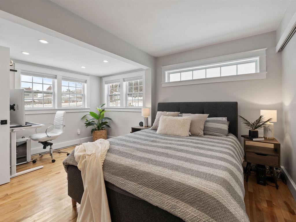 












15 Sussex Street

,
Spryfield,




NS
B3R 1N8

