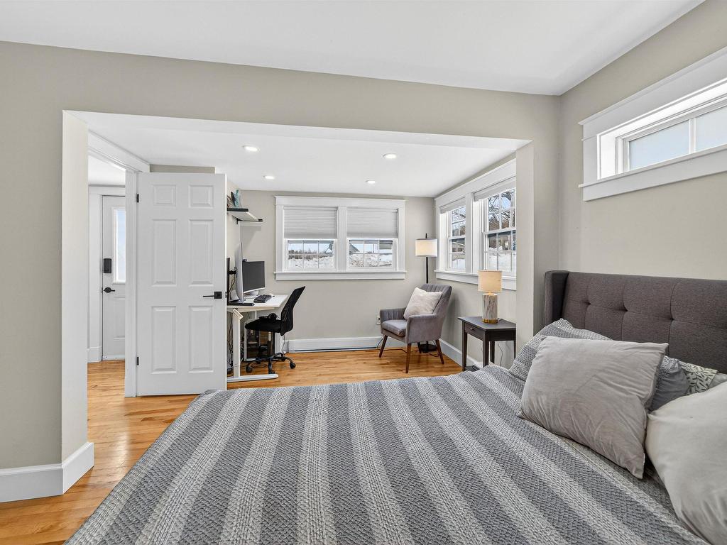 












15 Sussex Street

,
Spryfield,




NS
B3R 1N8

