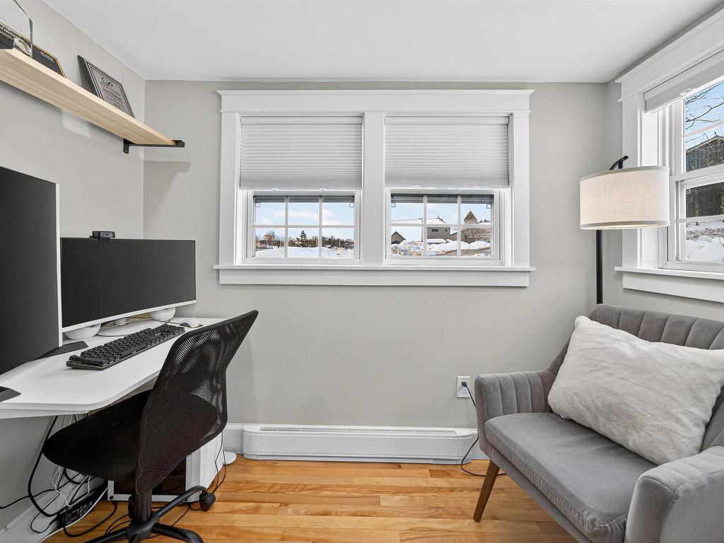 












15 Sussex Street

,
Spryfield,




NS
B3R 1N8

