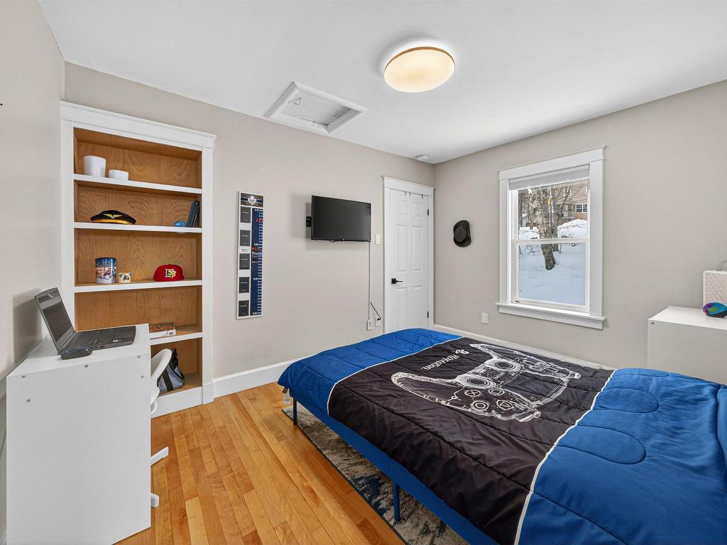 












15 Sussex Street

,
Spryfield,




NS
B3R 1N8

