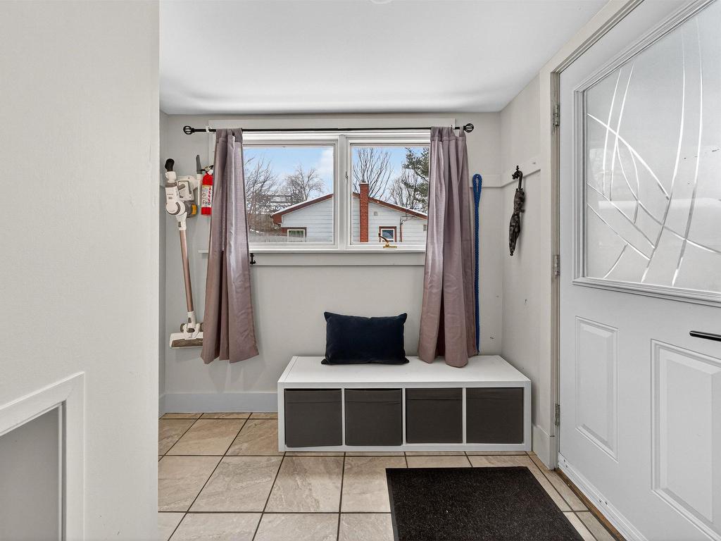 












15 Sussex Street

,
Spryfield,




NS
B3R 1N8

