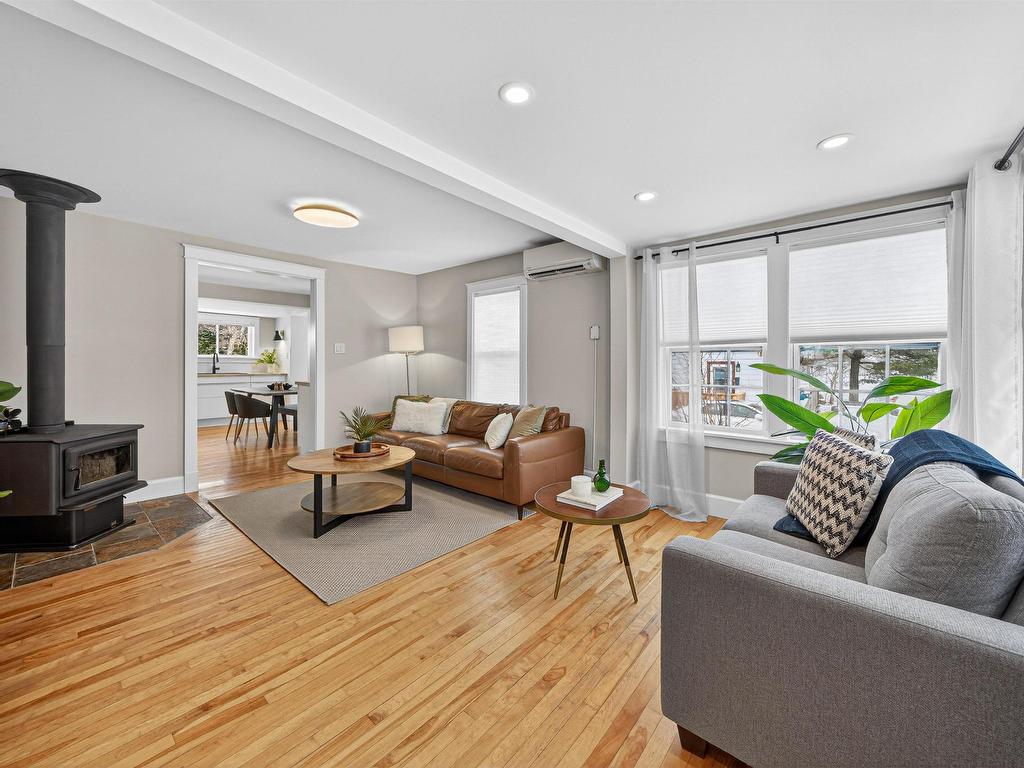 












15 Sussex Street

,
Spryfield,




NS
B3R 1N8

