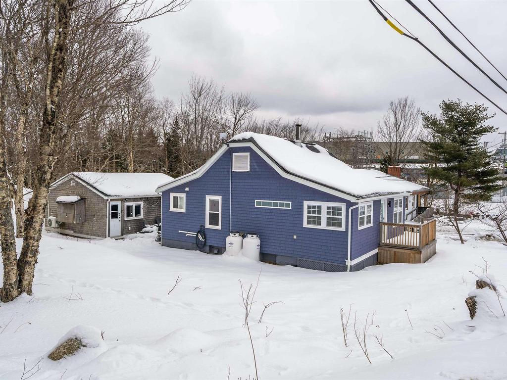 












15 Sussex Street

,
Spryfield,




NS
B3R 1N8

