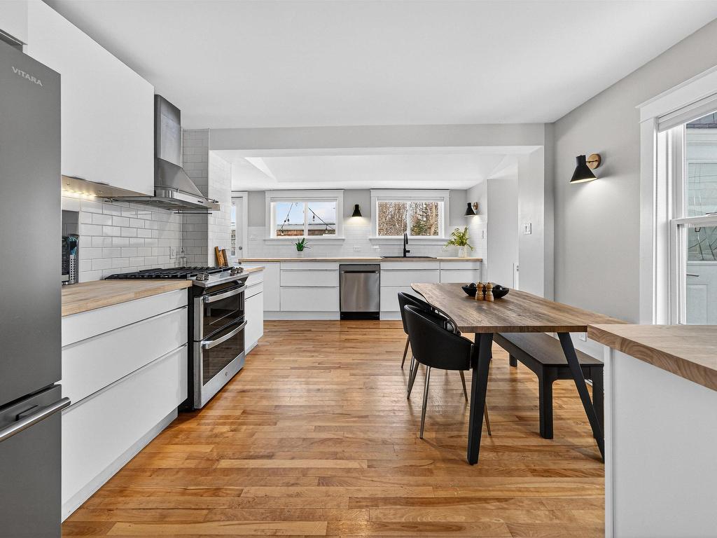 












15 Sussex Street

,
Spryfield,




NS
B3R 1N8

