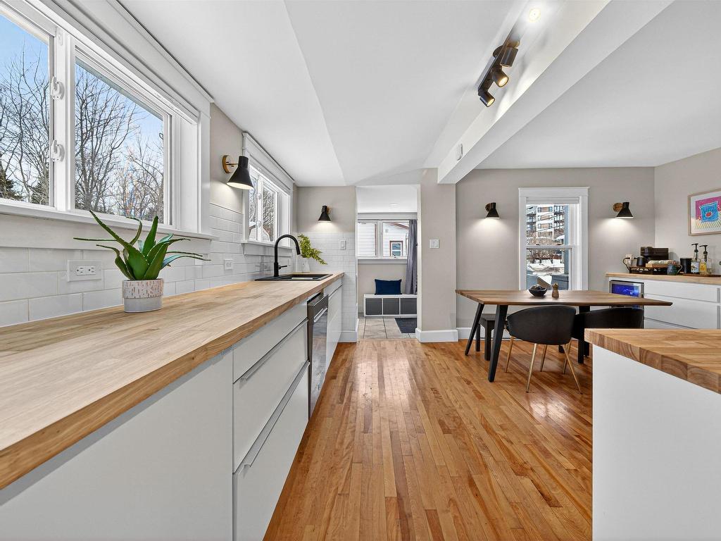 












15 Sussex Street

,
Spryfield,




NS
B3R 1N8

