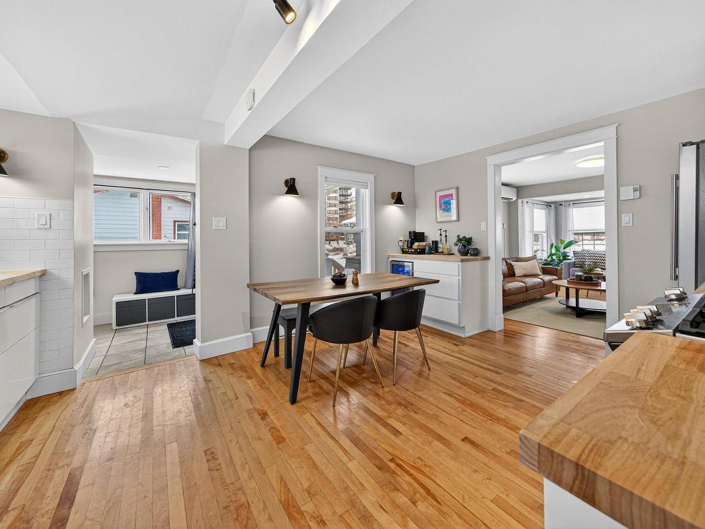 












15 Sussex Street

,
Spryfield,




NS
B3R 1N8

