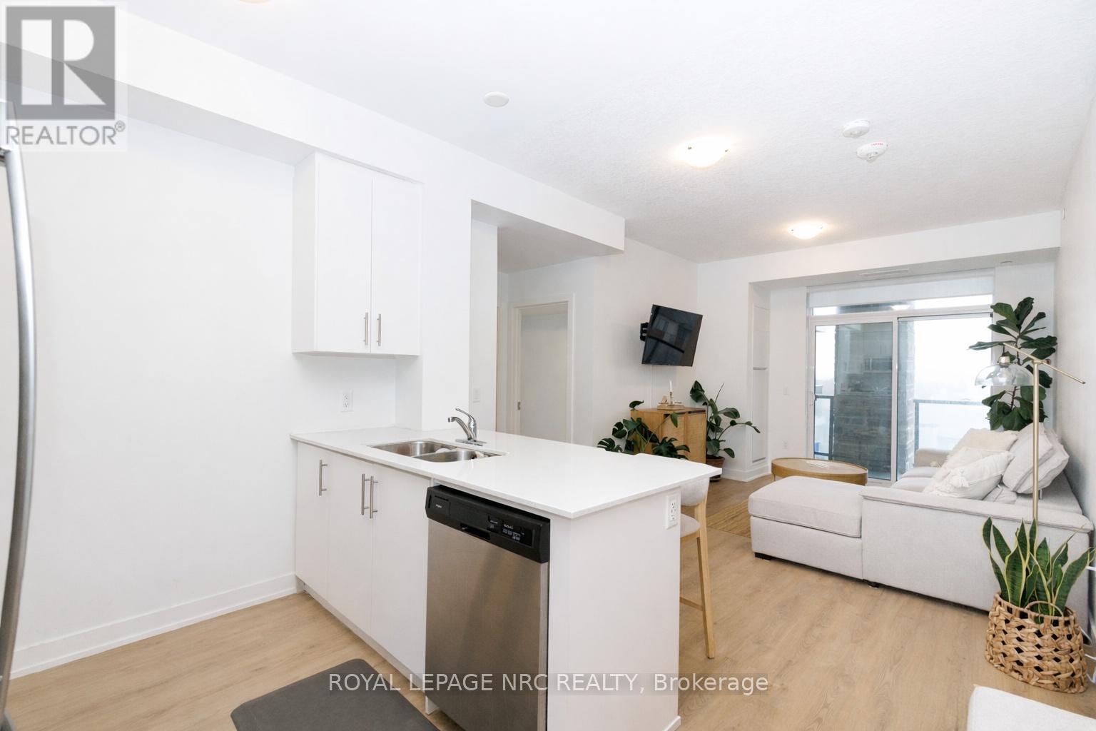 












501 - 600 NORTH SERVICE ROAD

,
Hamilton,




Ontario
L8E5A7

