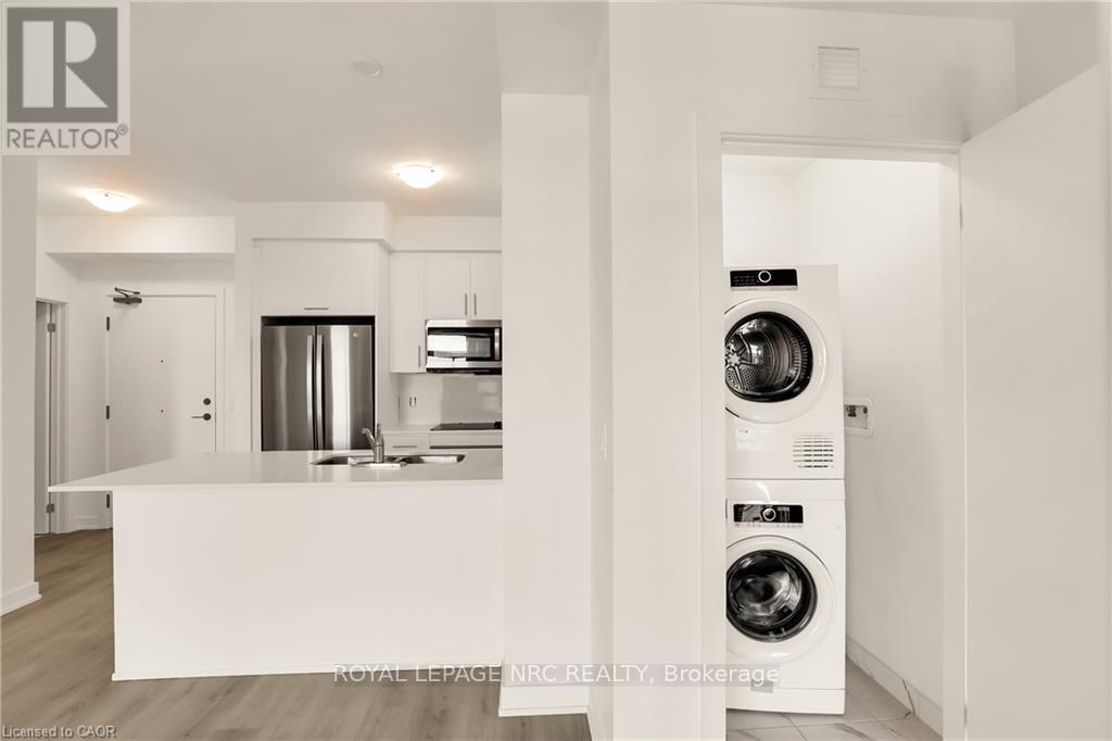 












501 - 600 NORTH SERVICE ROAD

,
Hamilton,




Ontario
L8E5A7

