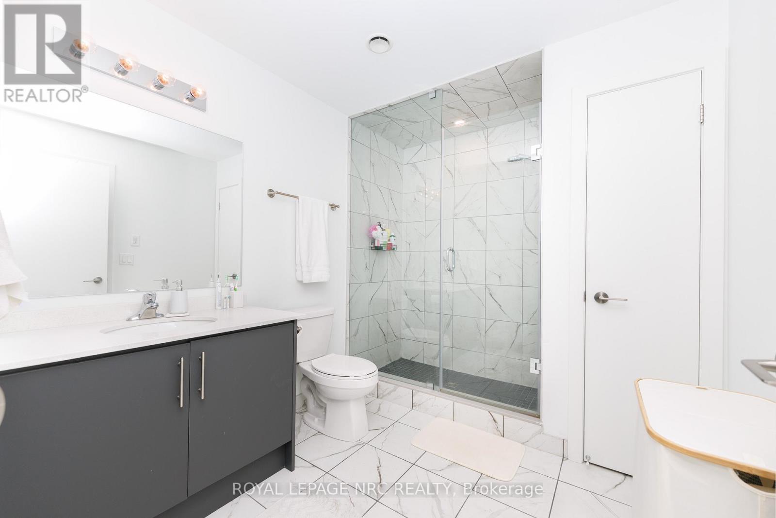 












501 - 600 NORTH SERVICE ROAD

,
Hamilton,




Ontario
L8E5A7

