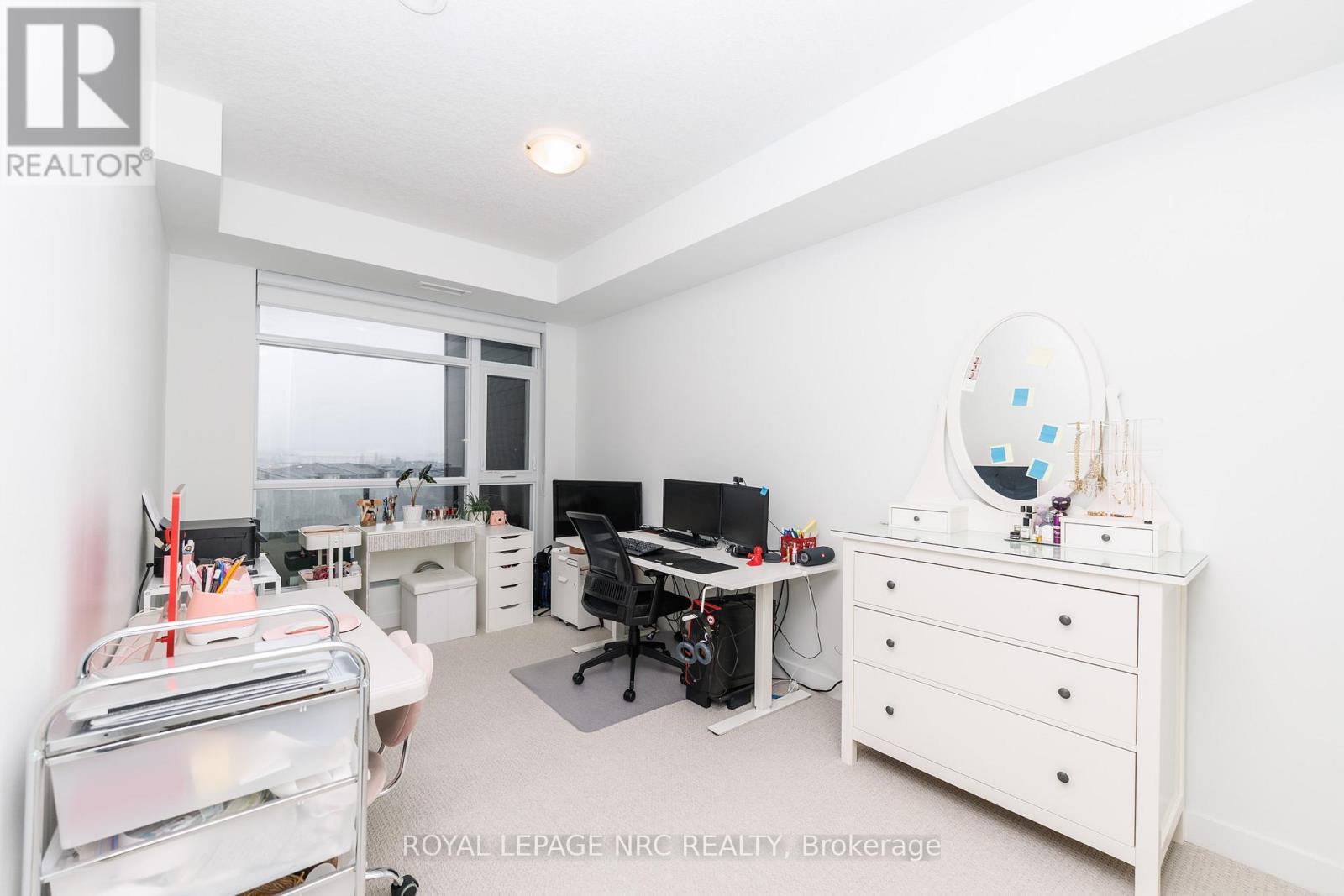 












501 - 600 NORTH SERVICE ROAD

,
Hamilton,




Ontario
L8E5A7

