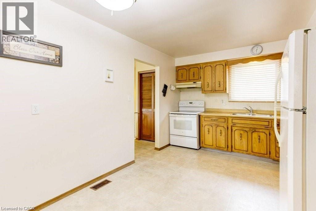 












582 SKYLARK Road

,
Waterloo,




Ontario
N2V1B9

