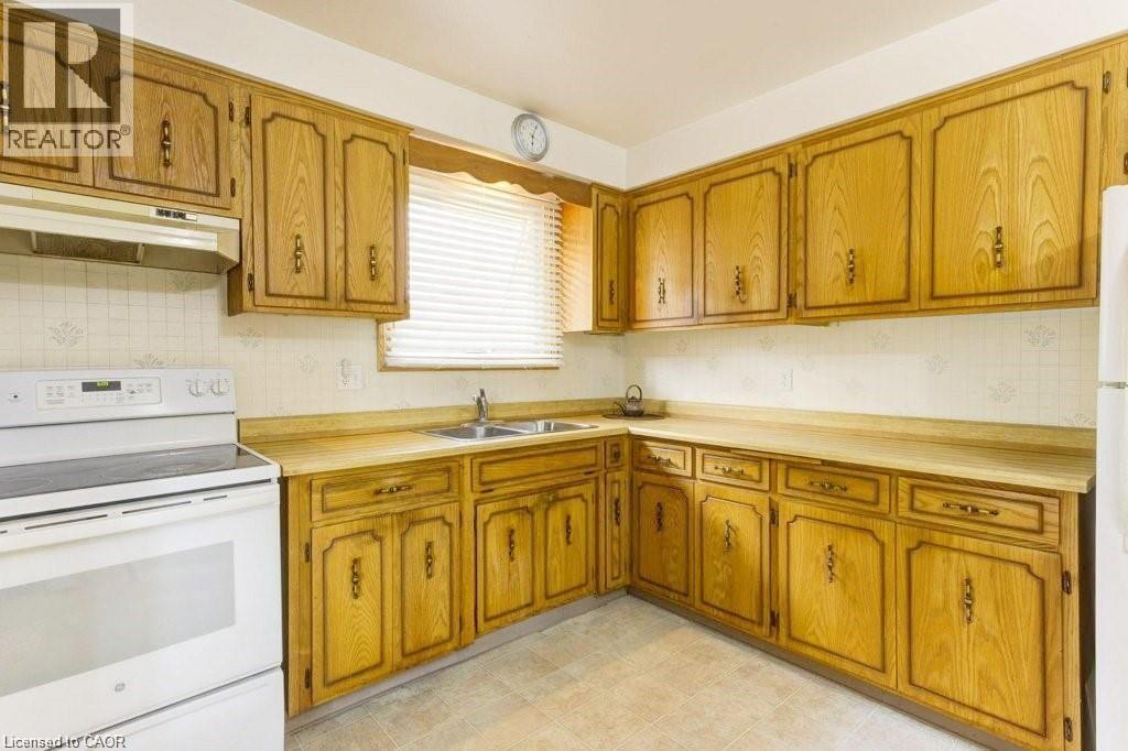 












582 SKYLARK Road

,
Waterloo,




Ontario
N2V1B9

