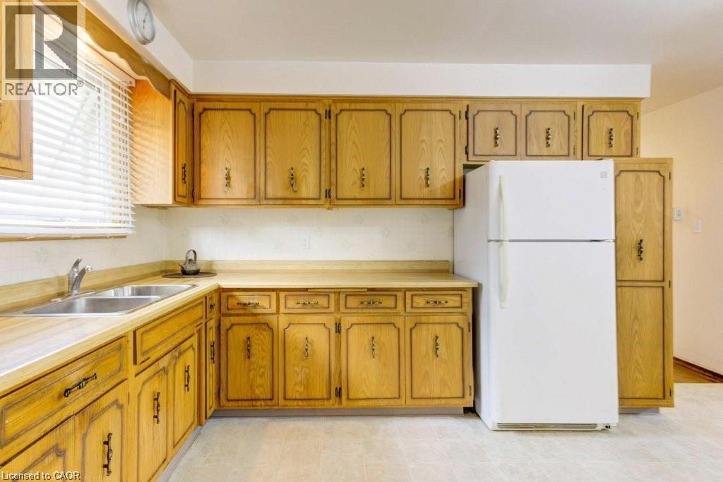 












582 SKYLARK Road

,
Waterloo,




Ontario
N2V1B9

