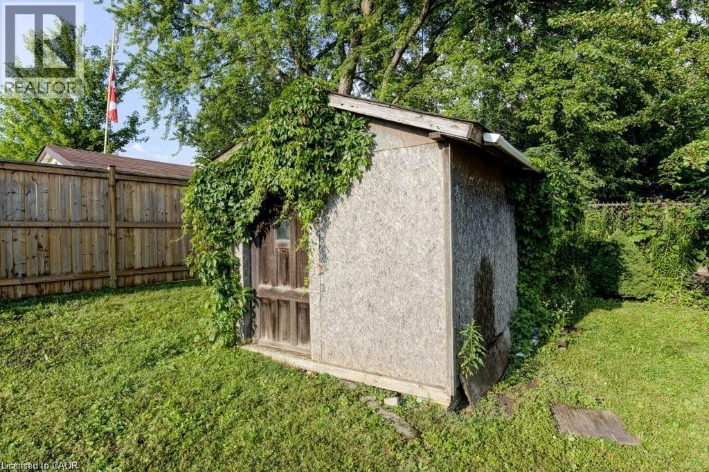 












582 SKYLARK Road

,
Waterloo,




Ontario
N2V1B9

