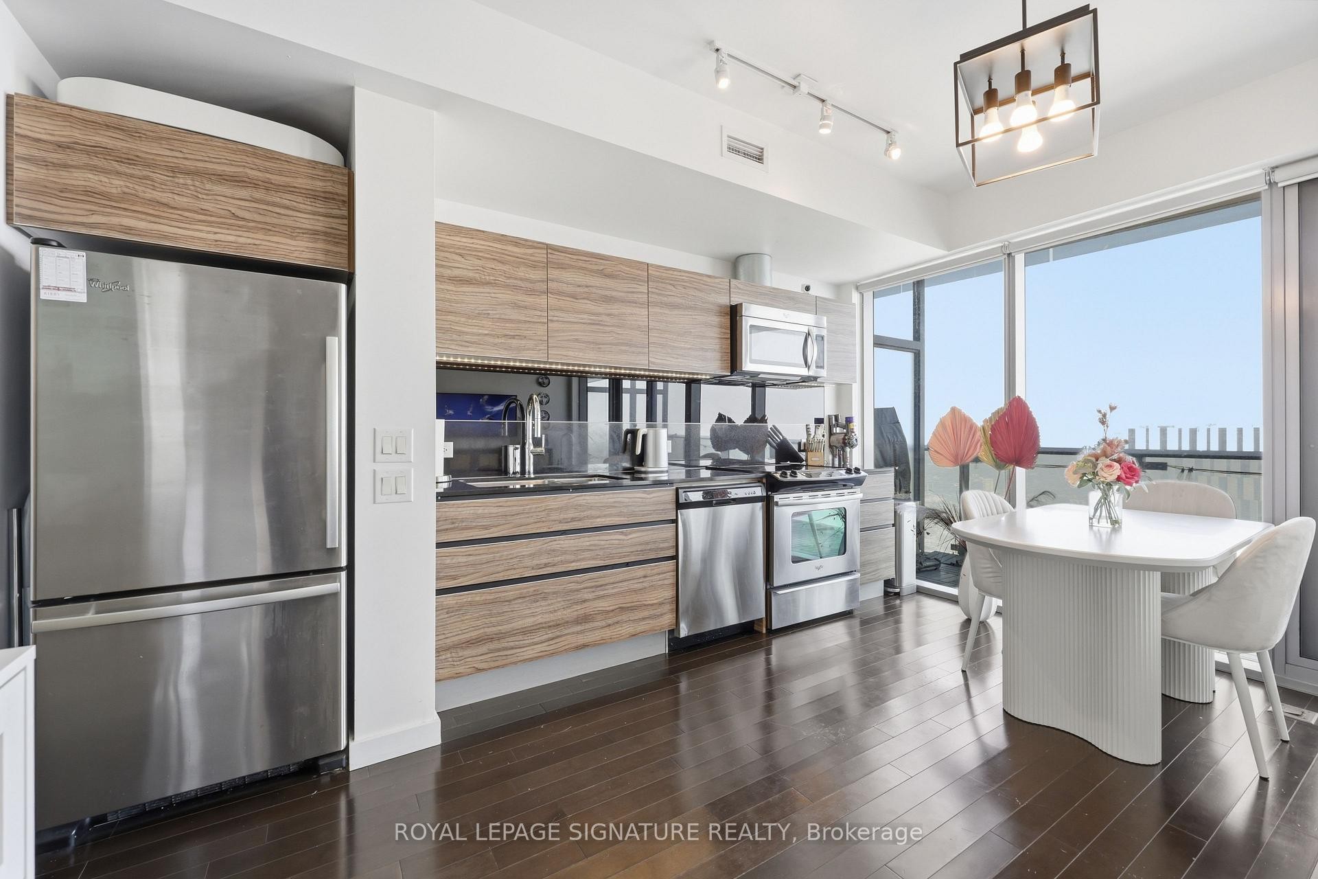 









390


Cherry

Street, 2805,
Toronto,




ON
M5A 0E2

