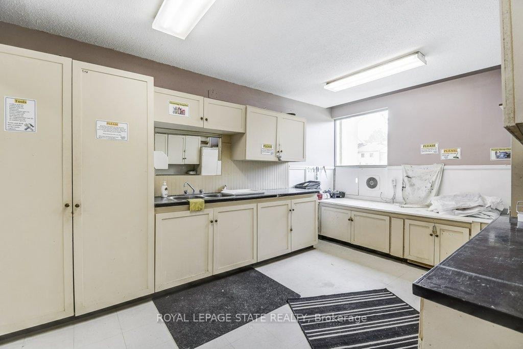 









2055


Upper Middle

Road, 205,
Burlington,




ON
L7P 3P4


