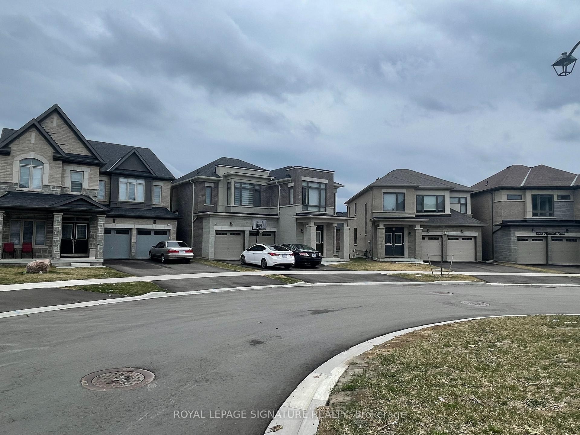









1231


Plymouth

Drive,
Oshawa,




ON
L1L 0T9

