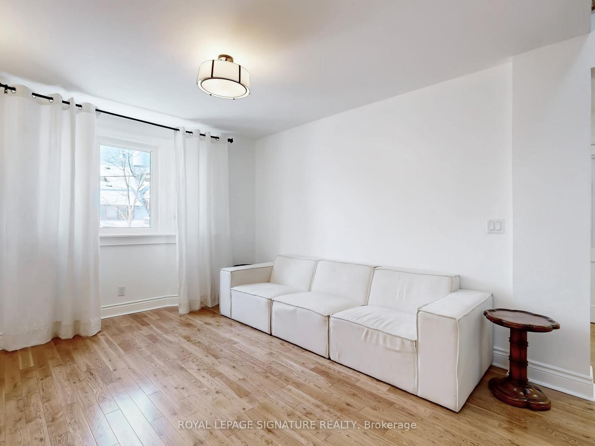 









117


Westmount

Avenue, Upper,
Toronto,




ON
M6H 3K3

