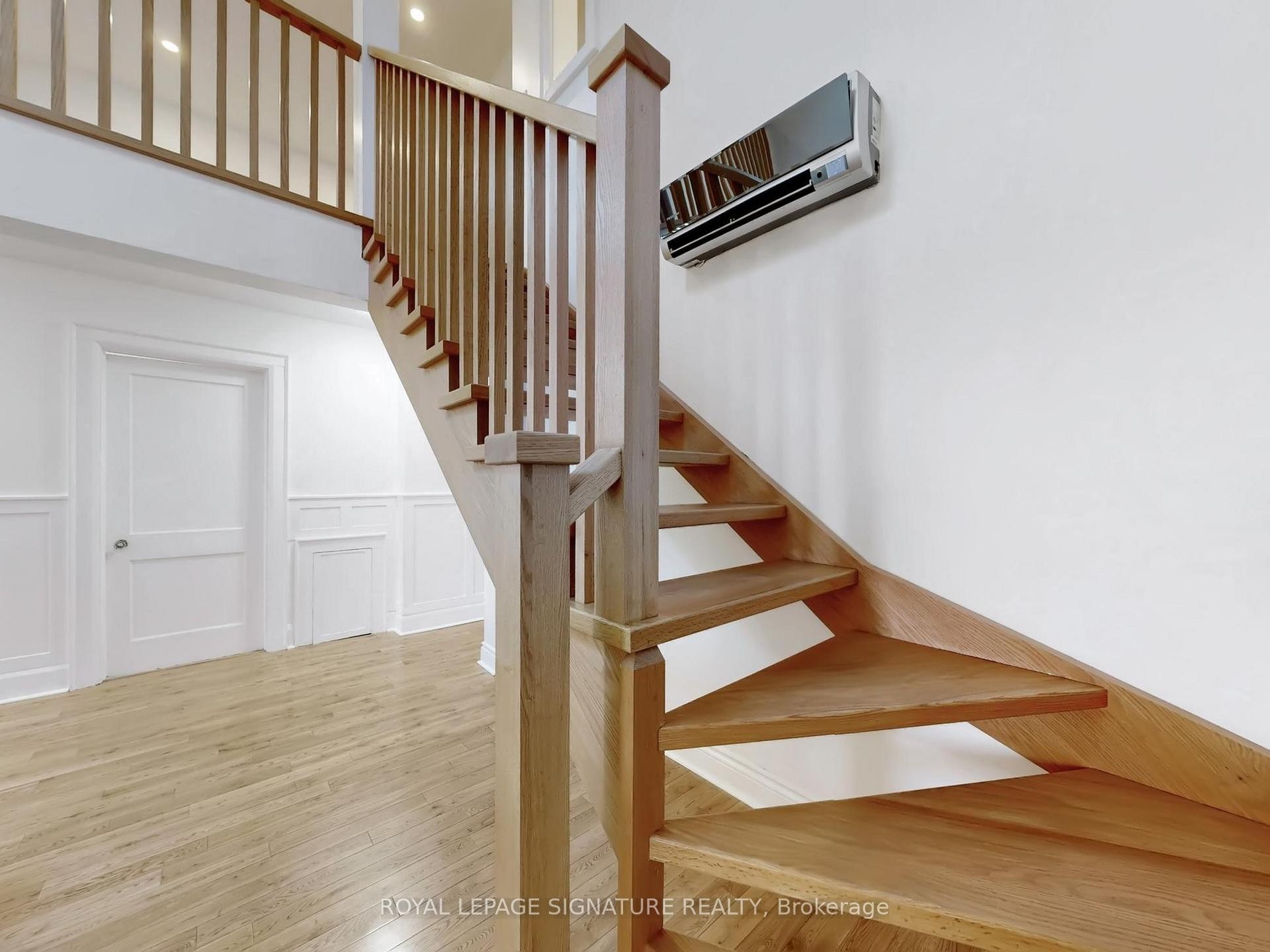 









117


Westmount

Avenue, Upper,
Toronto,




ON
M6H 3K3

